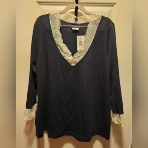 COPY - NWT Torrid 3/4 sleeve lace v neck sweater 3X